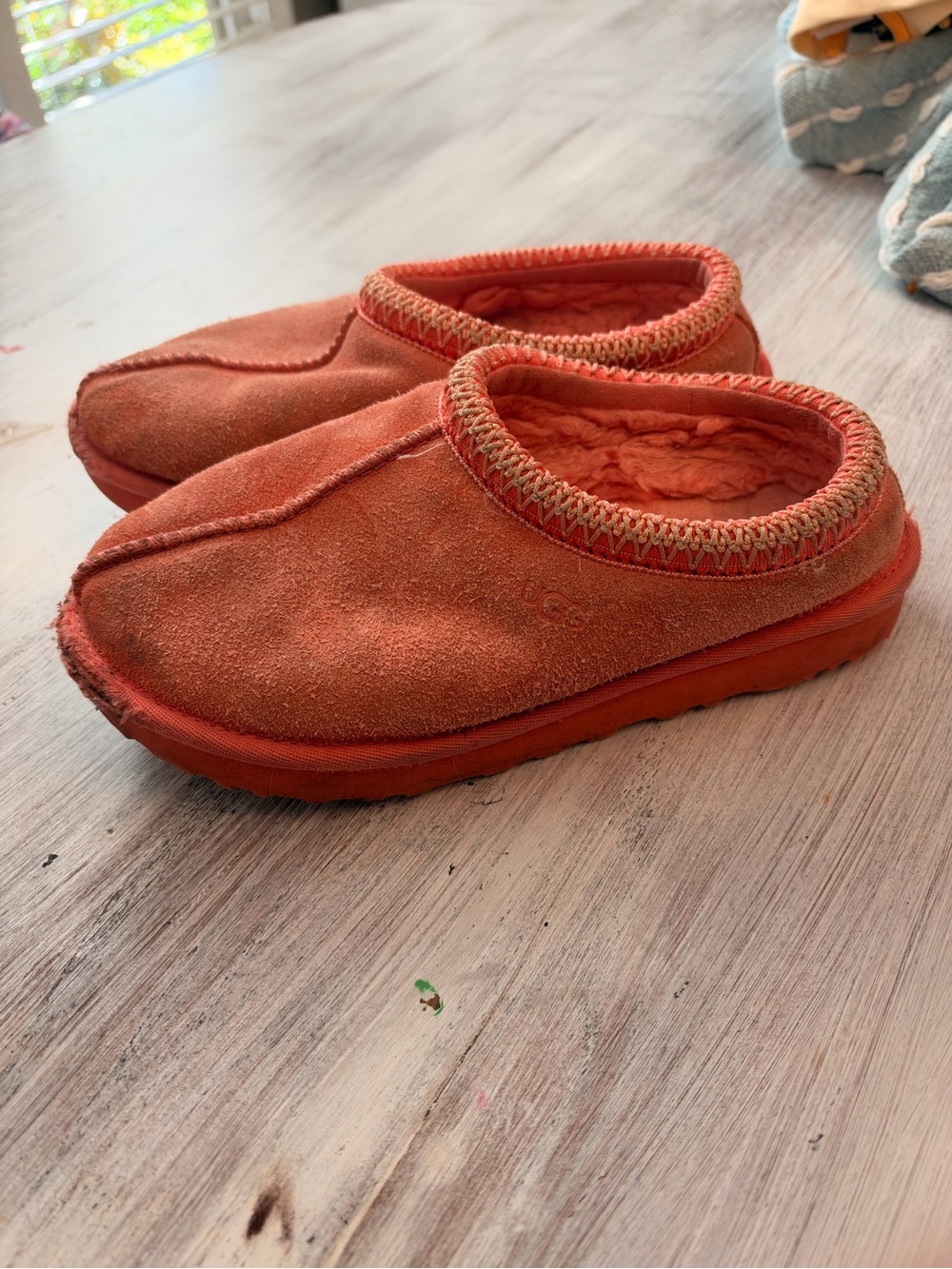 UGG Tasman Coral Orange Suede Slippers Women’s Size 6